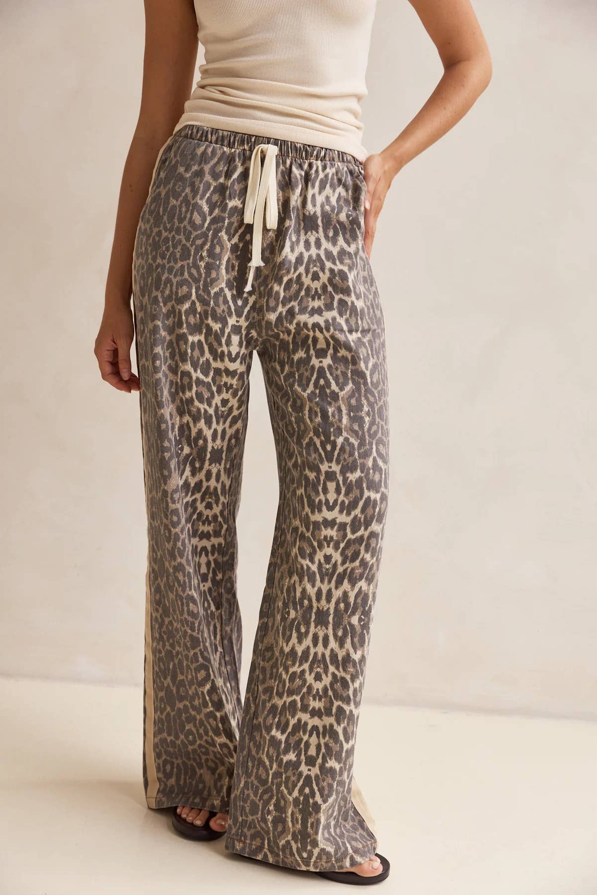Effortless &  chic Leopard print stripe bar long pants