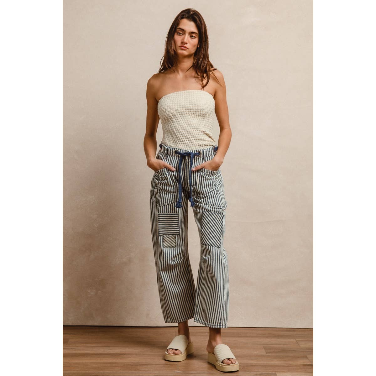 STRIPED TWILL BARREL PANTS