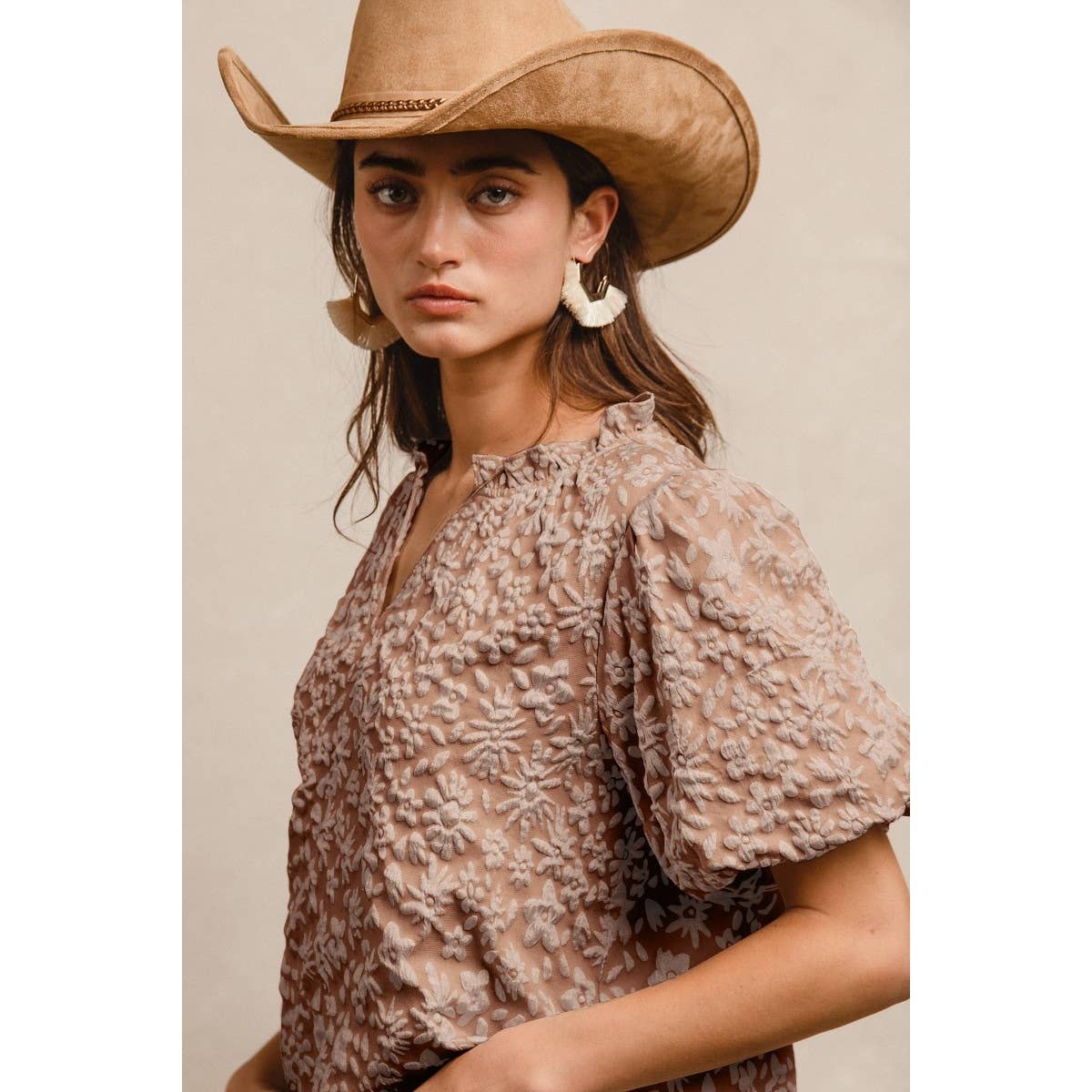 FLORAL PATTERN TEXTURE SLEEVES RUFFLED V-NECK TOP