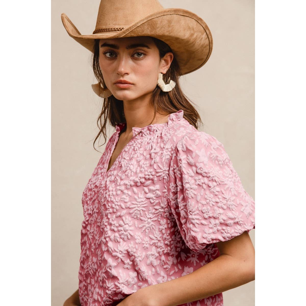 FLORAL PATTERN TEXTURE SLEEVES RUFFLED V-NECK TOP