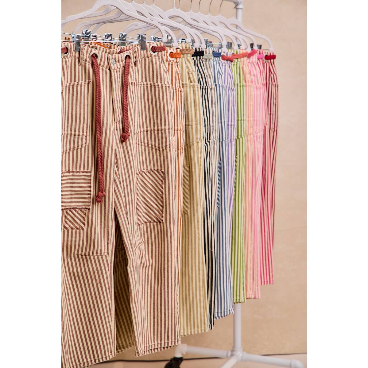 STRIPED TWILL BARREL PANTS