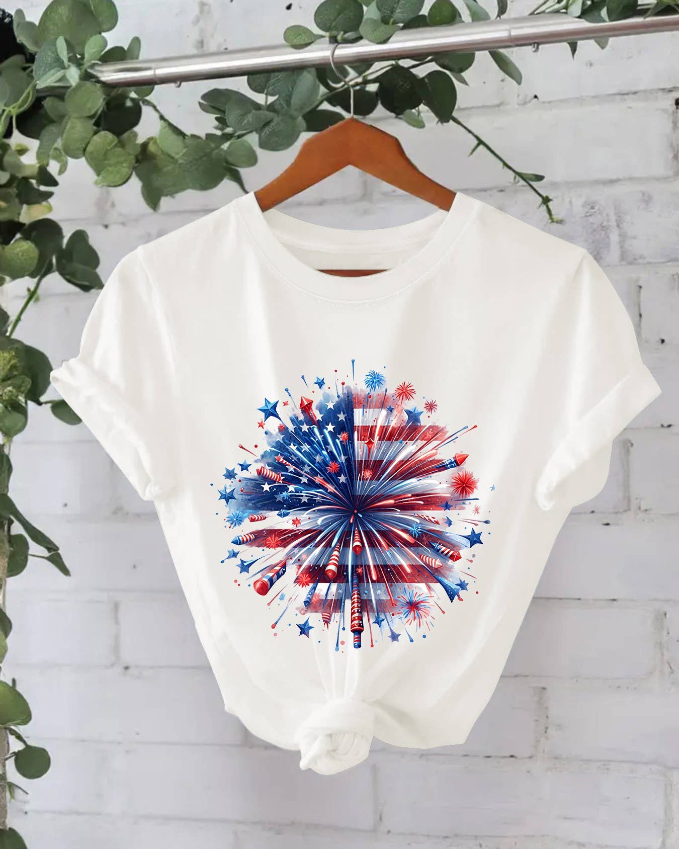 Stylish 4th of July Fireworks Print Short Sleeve T-Shirt