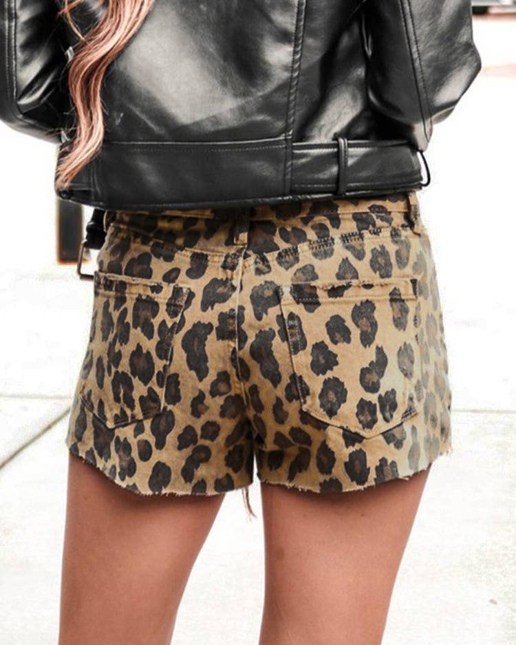 Trendy Leopard Print Frayed Hem Denim Shorts