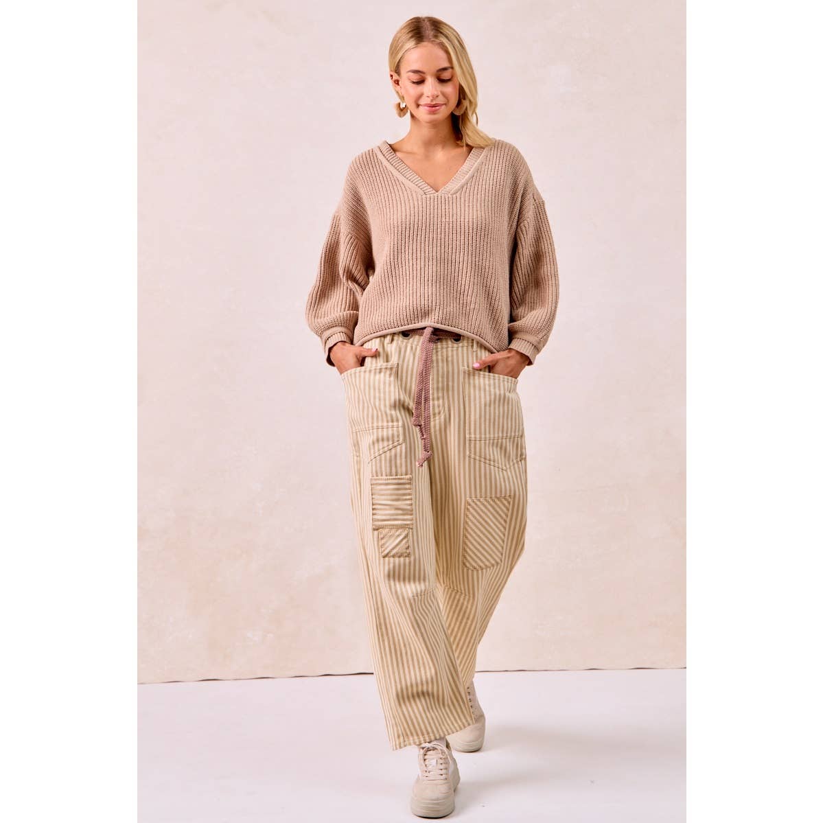 STRIPED TWILL BARREL PANTS