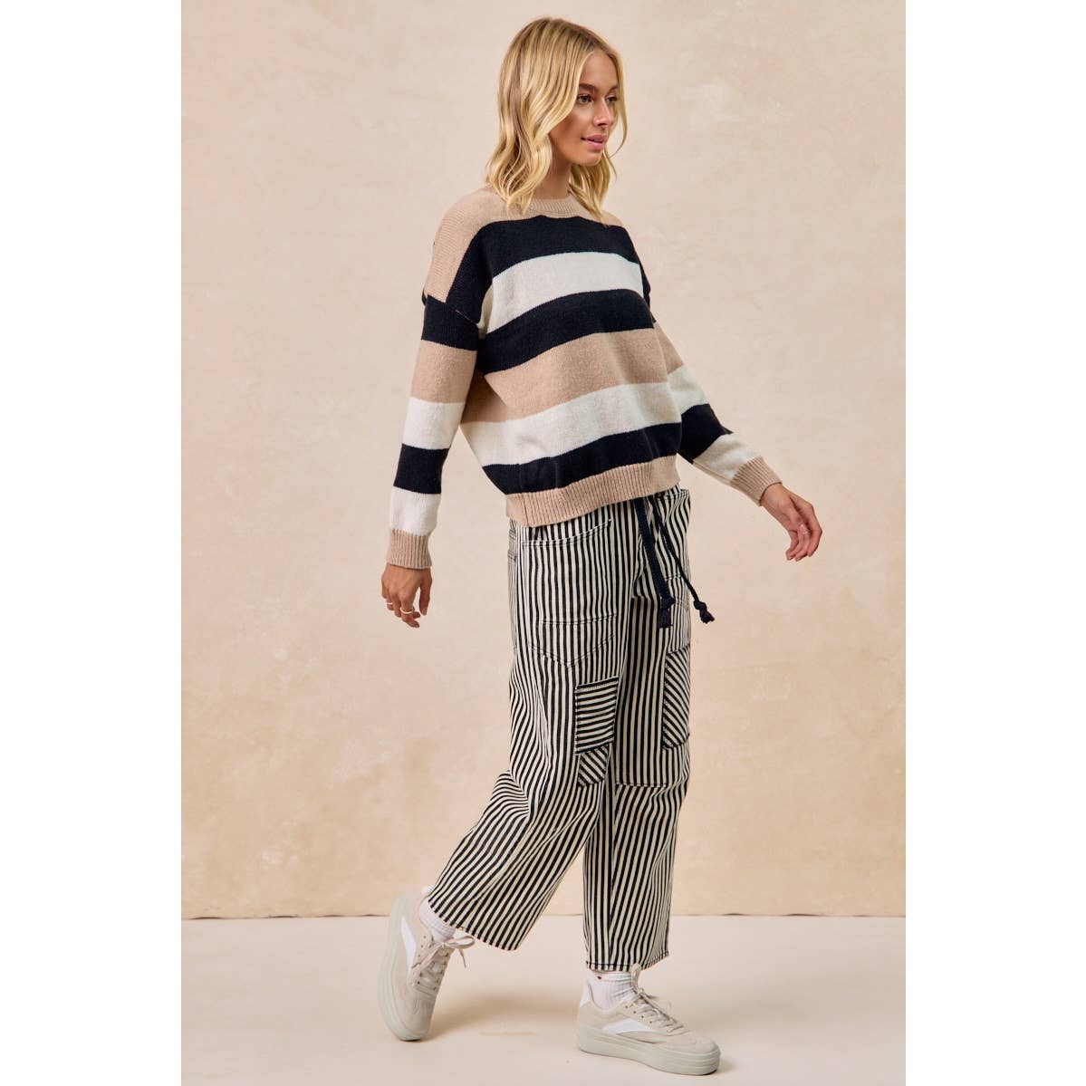 STRIPED TWILL BARREL PANTS