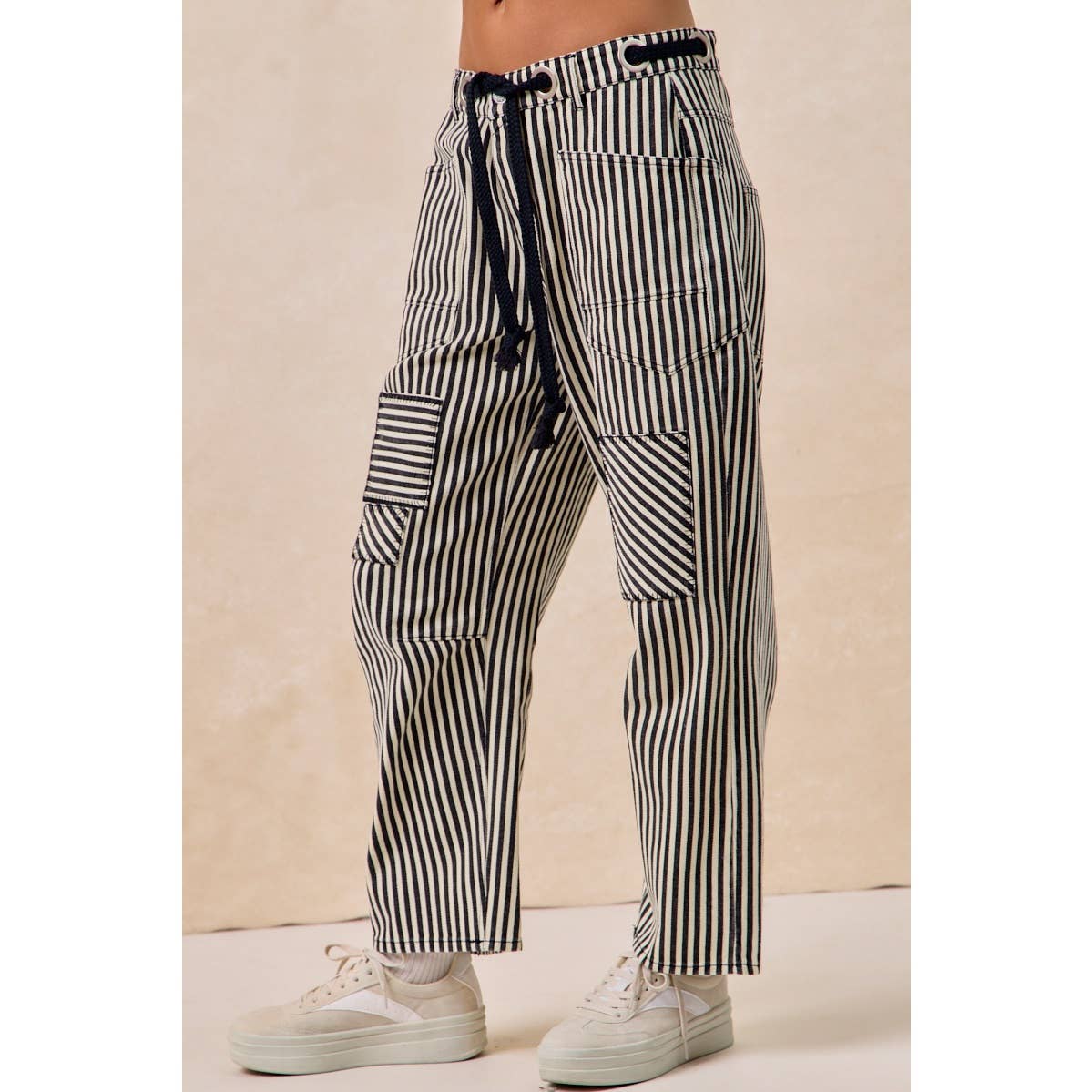 STRIPED TWILL BARREL PANTS