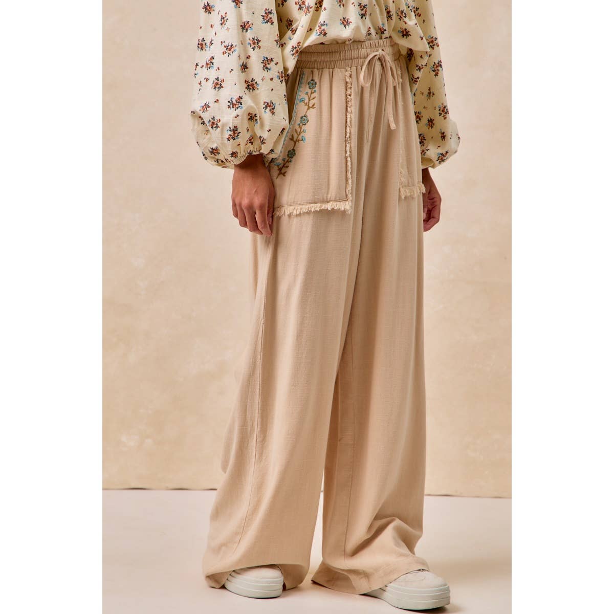 FLORAL EMBROIDERED SOLID PANTS WITH WAIST ELASTIC
