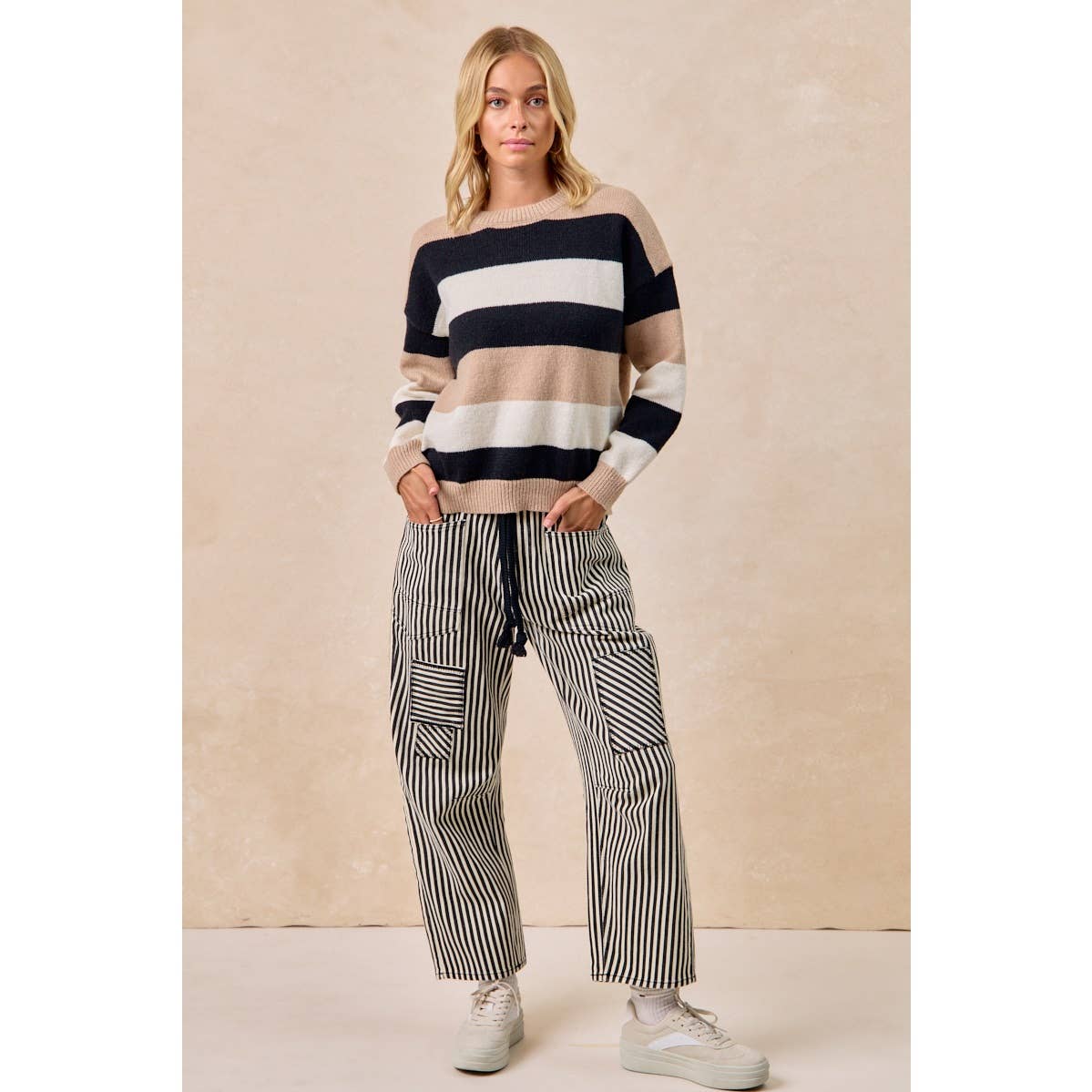 STRIPED TWILL BARREL PANTS