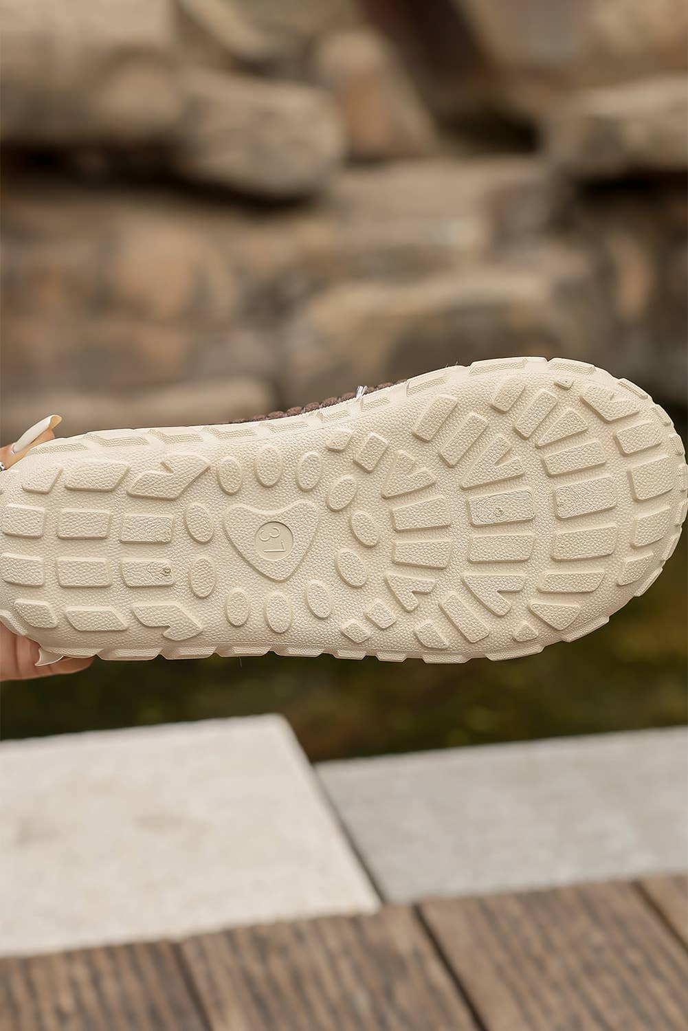 Contrast Stitch Detail Faux Suede PU Patchwork Plush Slipper