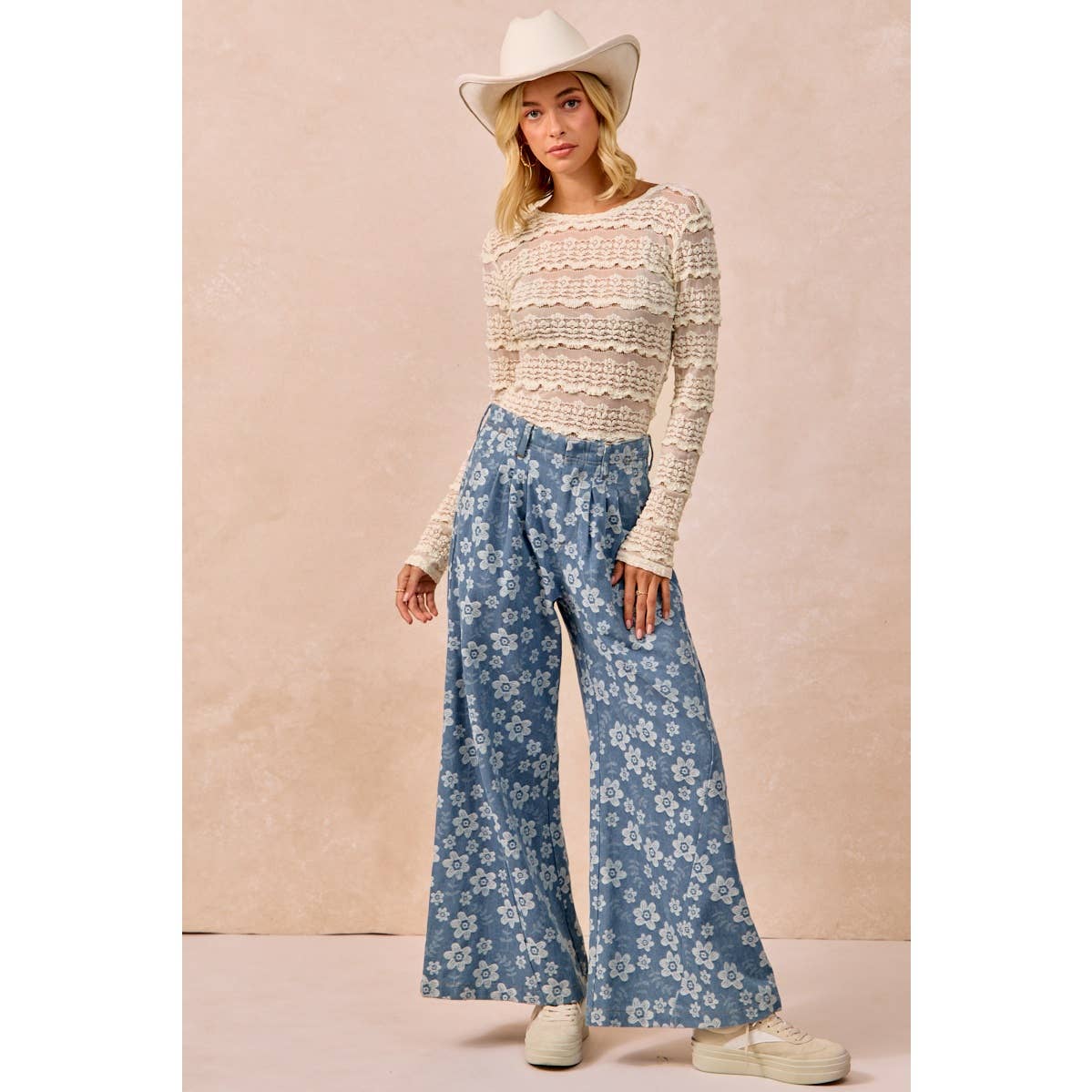 RUFFLES DETAIL FLOWER LACE TOP