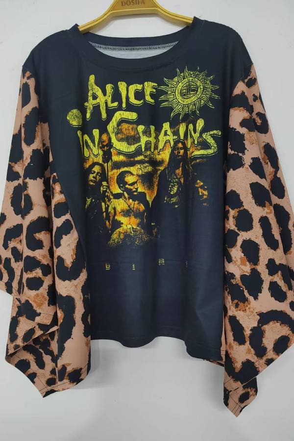 Country Music Vintage Graphic Tee with Long Kimono Sleeve