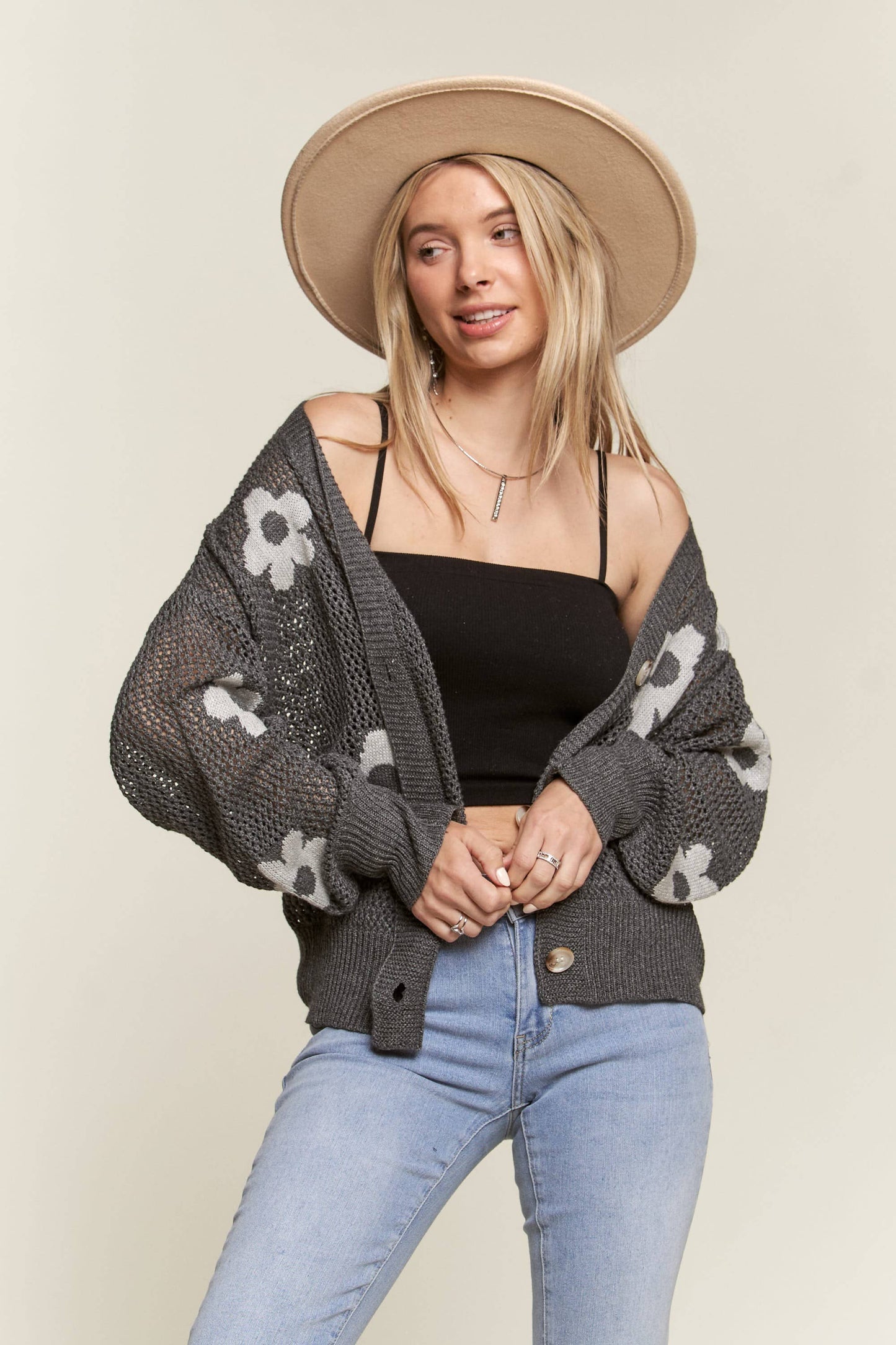 LIGHTWEIGHT FLORAL SWEATER CARDIGAN