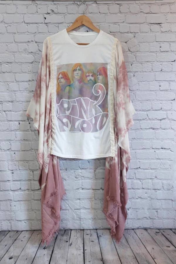 Country Music Vintage Graphic Tee with Long Kimono Sleeve