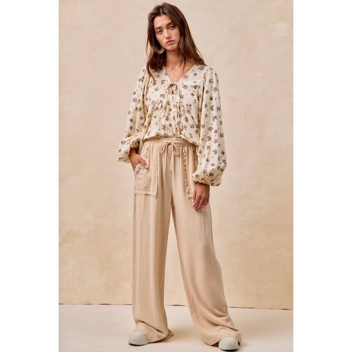 FLORAL EMBROIDERED SOLID PANTS WITH WAIST ELASTIC