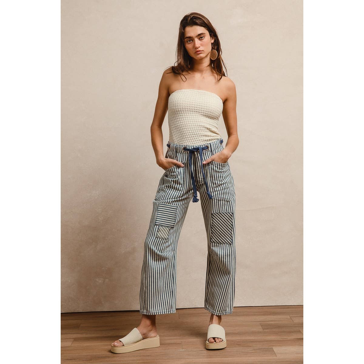 STRIPED TWILL BARREL PANTS