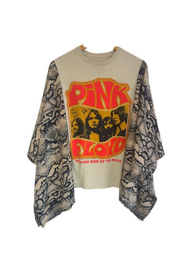 Country Music Vintage Graphic Tee with Long Kimono Sleeve