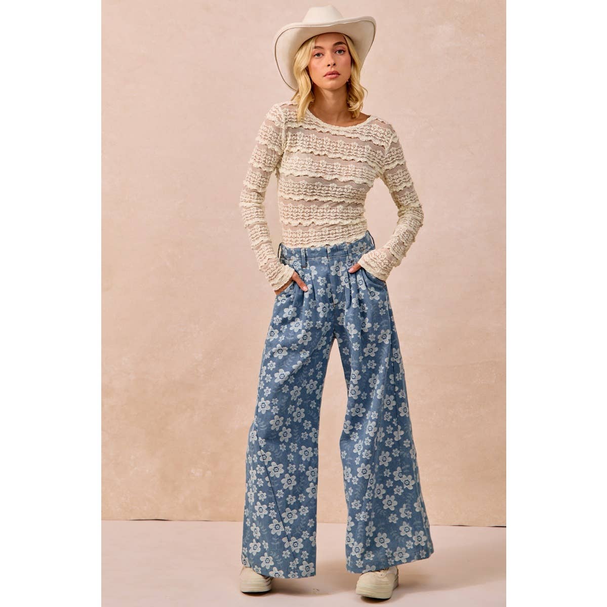 RUFFLES DETAIL FLOWER LACE TOP