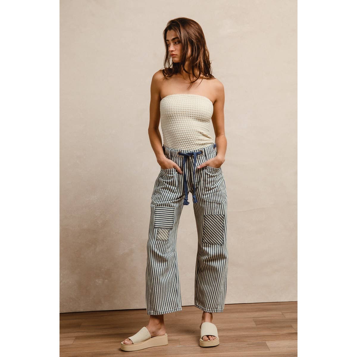 STRIPED TWILL BARREL PANTS